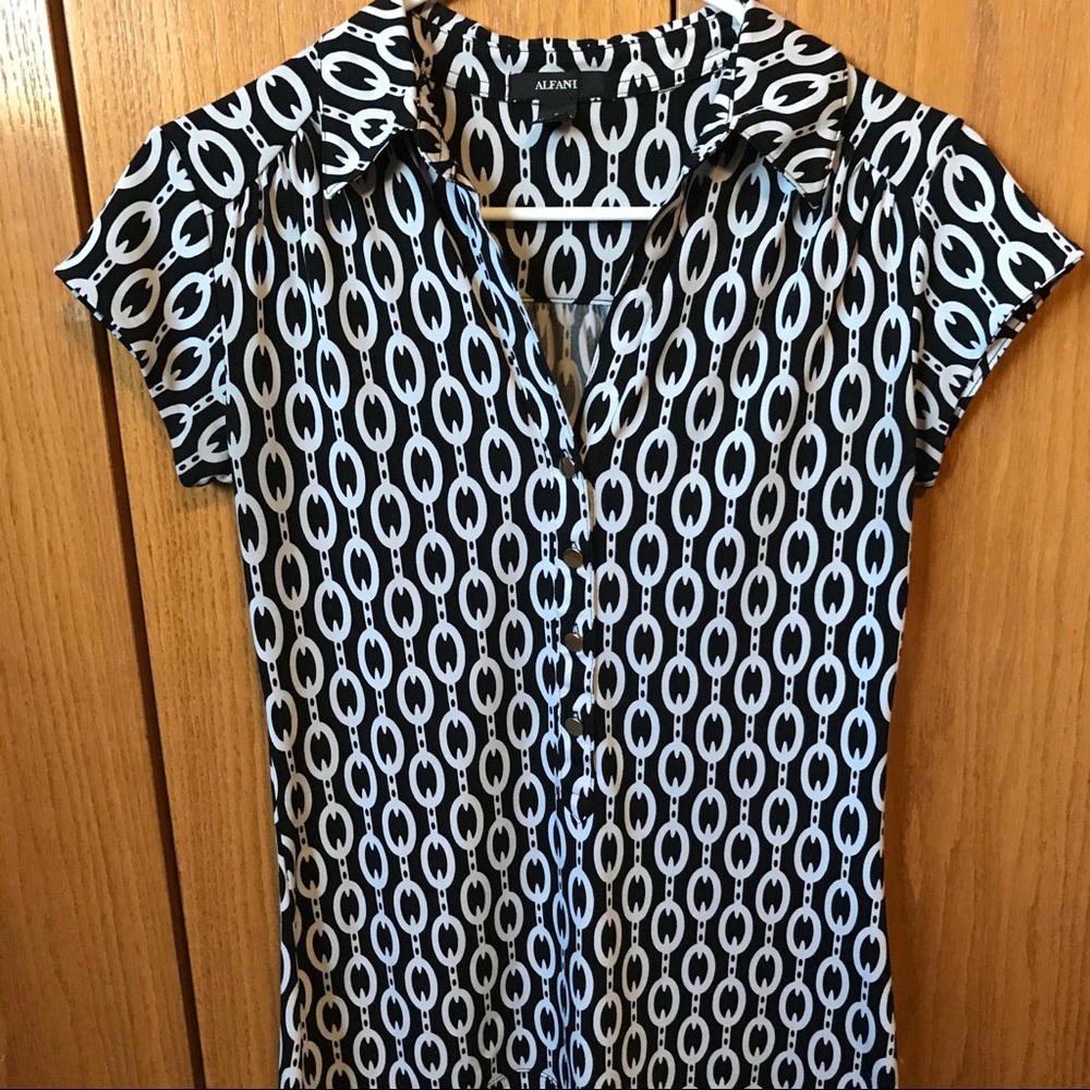 Alfani black&white shirt